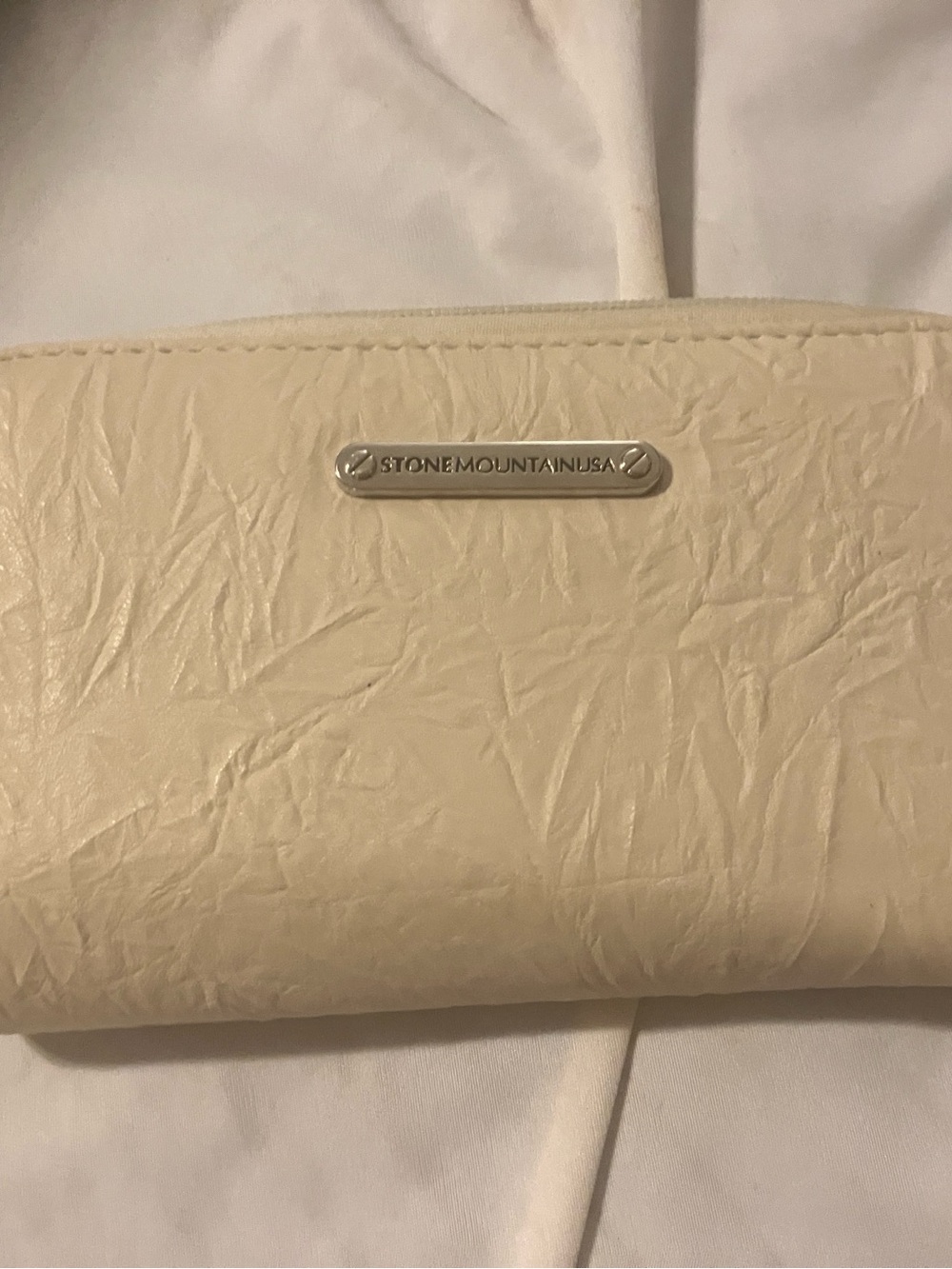 Stone Mountain Accessories Cream Textured Women's Wallet